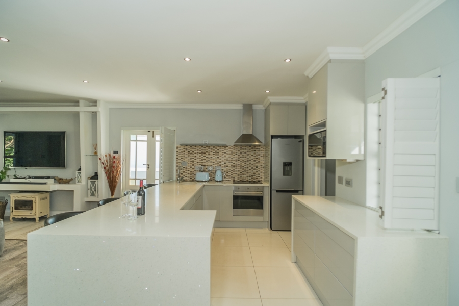 4 Bedroom Property for Sale in Brookwood Western Cape
